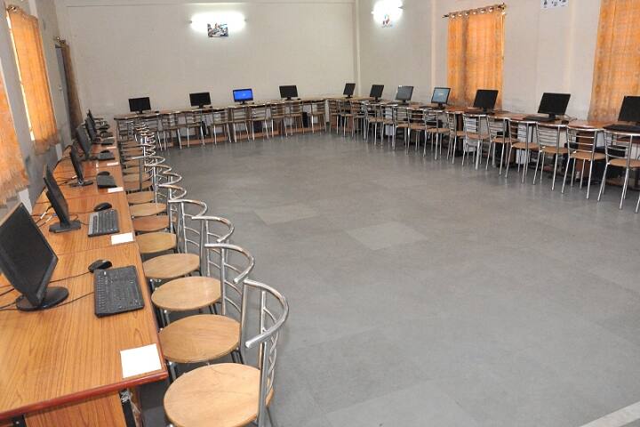Shri Bhawani Niketan Mahila PG Mahavidyalaya campus in Jaipur, Rajasthan, India — photo 4