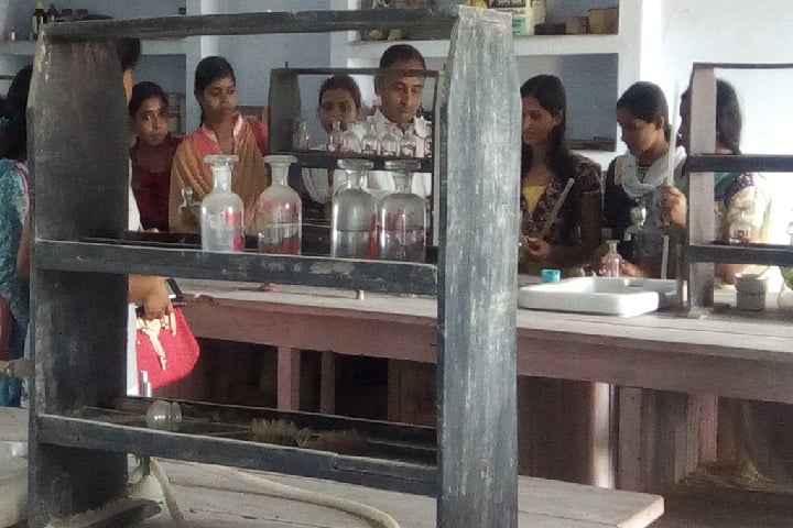 Yadu Nandan Pavitri Degree College campus in Forbesganj, Bihar, India — photo 2