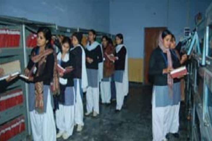 Smt Dilawari Devi Kanya Post Graduate College campus in Bulandshahr, Uttar Pradesh, India — photo 4