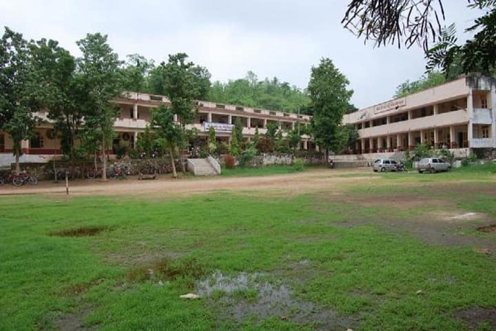 Smt CR Gardi Arts College campus in Panchmahal, Gujarat, India — photo 1