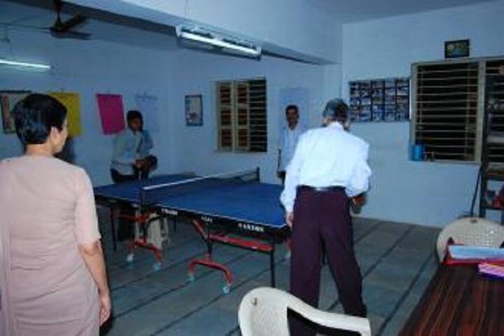 Smt CR Gardi Arts College campus in Panchmahal, Gujarat, India — photo 4