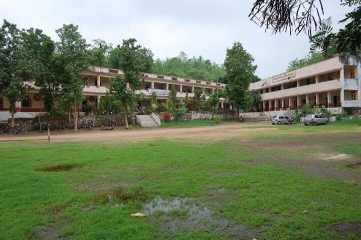 Smt CR Gardi Arts College campus in Panchmahal, Gujarat, India — photo 5