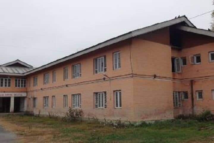 Abdul Ahad Azad Memorial College campus in Srinagar, Jammu and Kashmir, India — photo 5