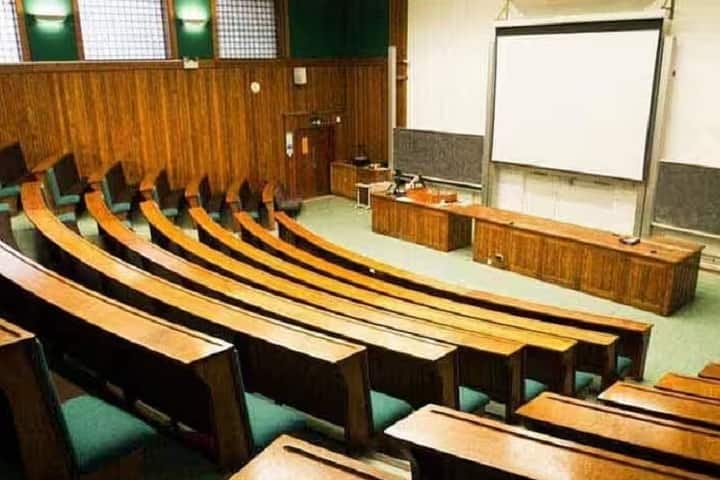 Rajendra Prasad PG College campus in Bareilly, Uttar Pradesh, India — photo 1