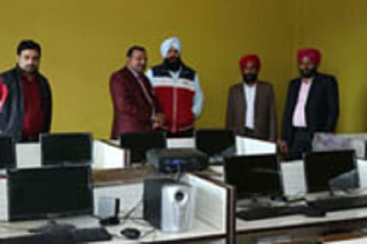 Guru Teg Bahadur Paramedical Institute campus in Banda, Uttar Pradesh, India — photo 1