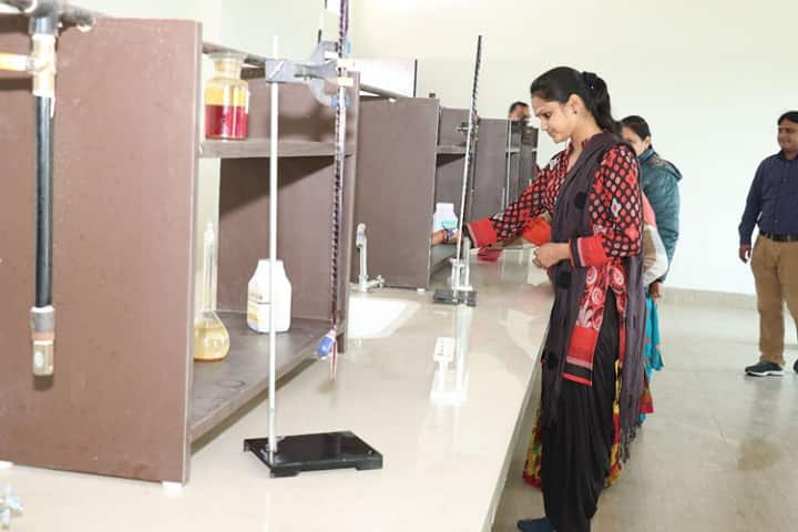 Guru Teg Bahadur Paramedical Institute campus in Banda, Uttar Pradesh, India — photo 2