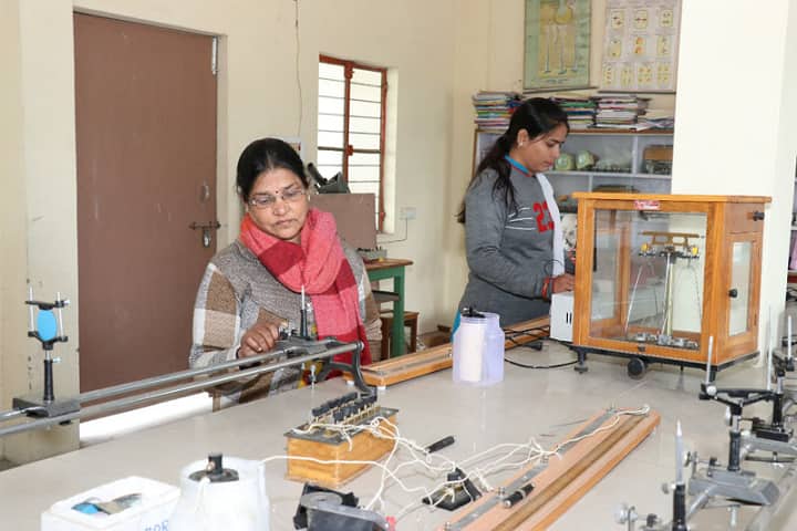 Guru Teg Bahadur Paramedical Institute campus in Banda, Uttar Pradesh, India — photo 3