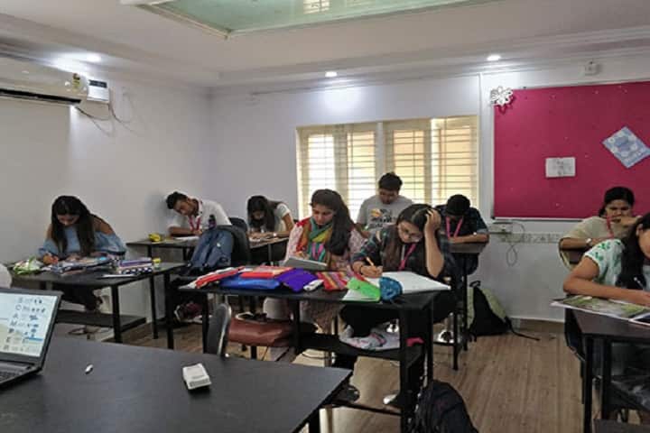 JD Institute of Fashion Technology campus in Surat, Gujarat, India — photo 4