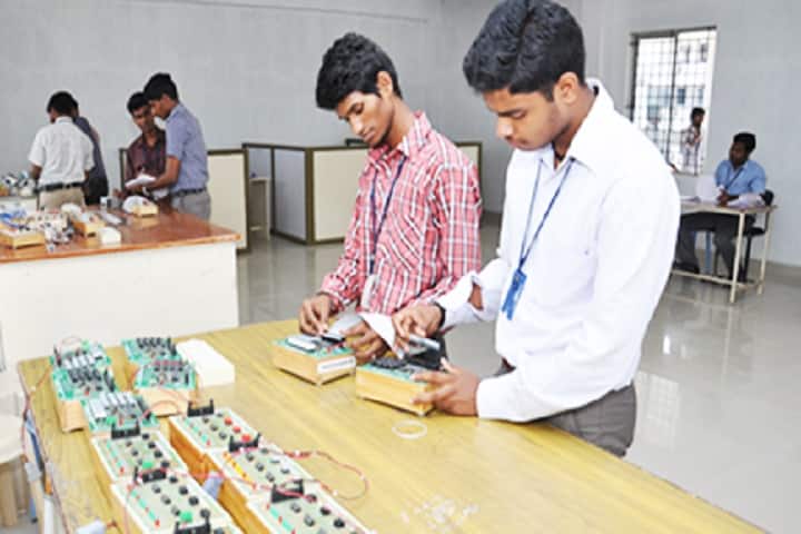 Dhaanish Ahmed College of Engineering campus in Salamangalam, Tamil Nadu, India — photo 2