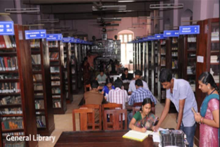 St Thomas College campus in Thrissur, Kerala, India — photo 3