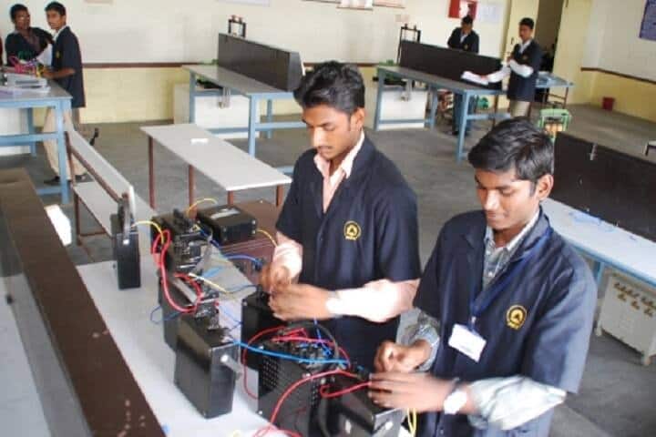 Arasu Engineering College campus in Thanjavur, Tamil Nadu, India — photo 4