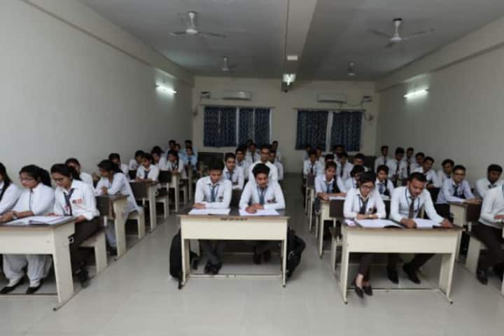 RRIMT Lucknow campus in Lucknow, Uttar Pradesh, India — photo 2