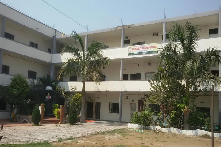 Ravi Institute of Diploma in Pharmacy campus in Nagpur, Maharashtra, India — photo 1