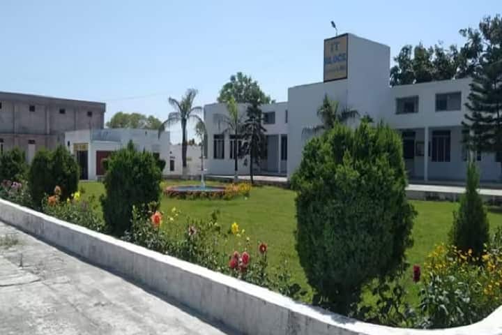Guru Nanak Prem Karamsar College campus in Nadala, Punjab, India — photo 2