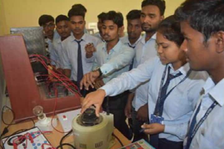 Gola Polytechnic College campus in Ramgarh, Jharkhand, India — photo 3