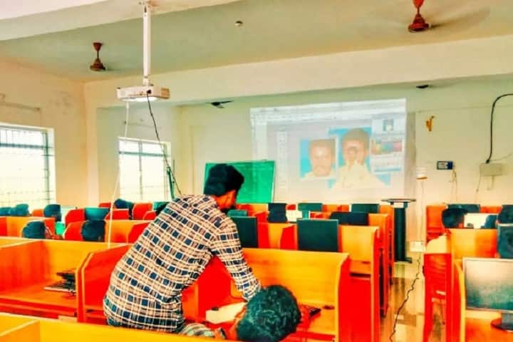 Singai Sithar Ayya College of Arts and Science campus in Sivagangai, Tamil Nadu, India — photo 4