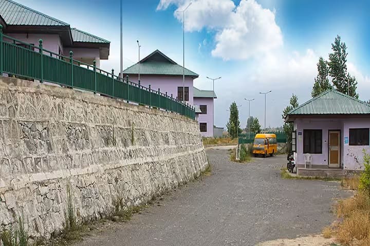 Government Degree College campus in Pulwama, Jammu and Kashmir, India — photo 6