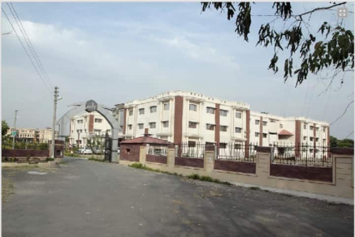 JBIT Dehradun campus in Dehradun, Uttarakhand, India — photo 3