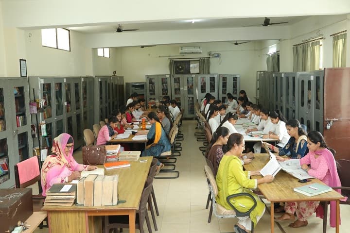 Shanti Devi Arya Mahila College campus in Dinanagar, Punjab, India — photo 4