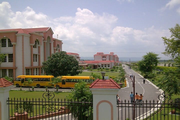 Uttaranchal Institute of Management campus in Dehradun, Uttarakhand, India — photo 1