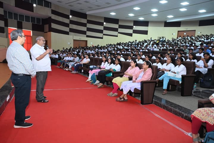 College of Pharmaceutical Sciences campus in Loni, Maharashtra, India — photo 5