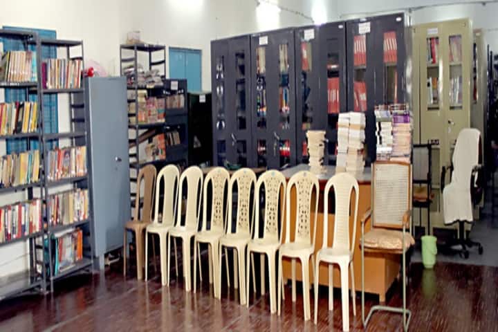 Government MMR Post Graduate College campus in Janjgir, Chhattisgarh, India — photo 4