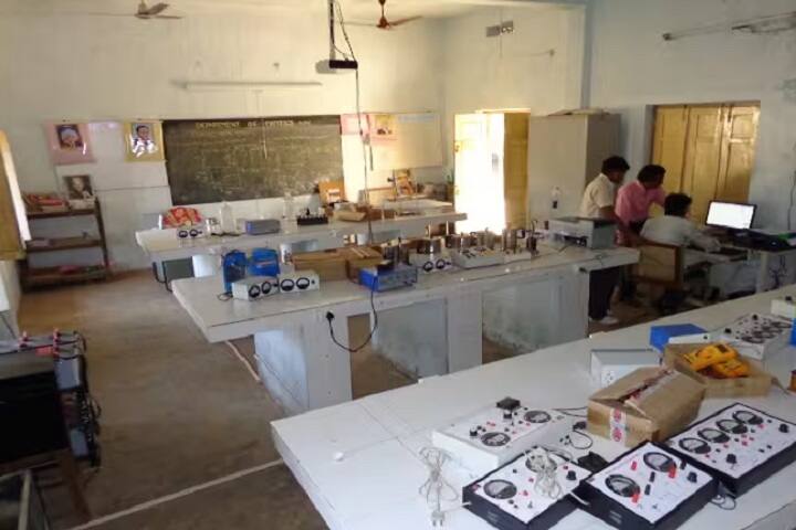 Sri Gurajada Appa Rao Government Degree College campus in Yellamanchili, Andhra Pradesh, India — photo 4