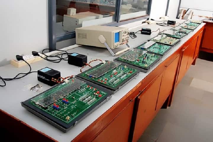 Bharathidasan Engineering College campus in Tirupattur, Tamil Nadu, India — photo 2