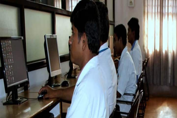KLE College of Pharmacy campus in Vidyanagar, Karnataka, India — photo 4