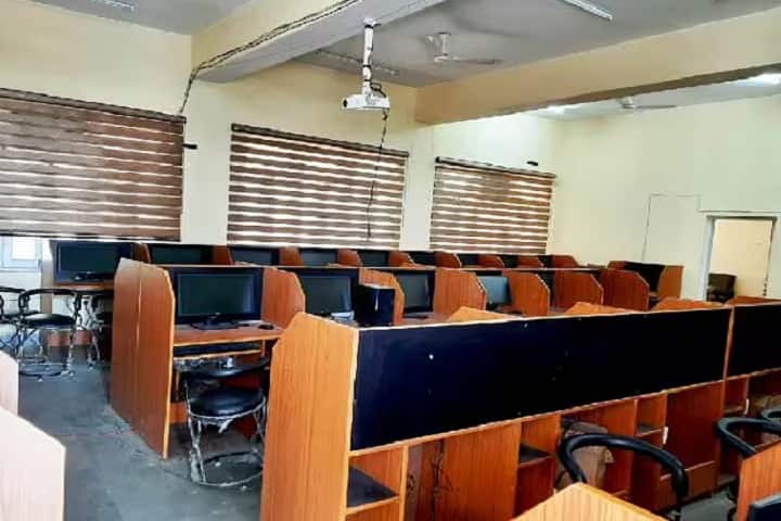 Government Degree College campus in Udhampur, Jammu and Kashmir, India — photo 5