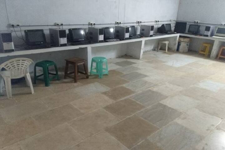 MS Naickers Degree College campus in Kakinada, Andhra Pradesh, India — photo 4