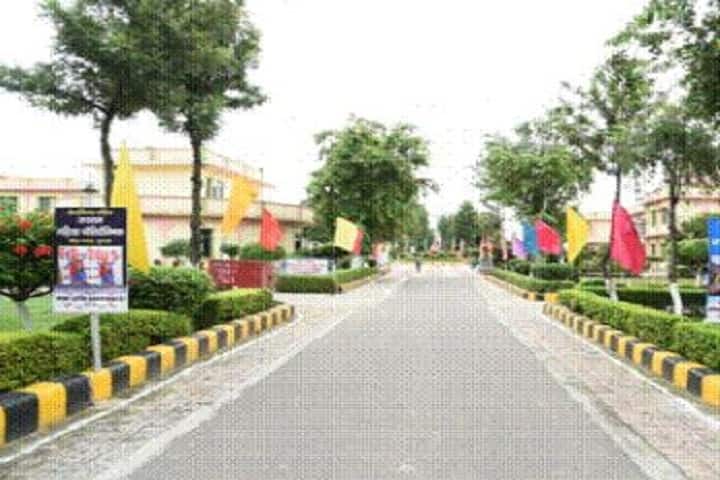 Seth Navrang Rai Lohia Jairam Girls College campus in Kurukshetra, Haryana, India — photo 2