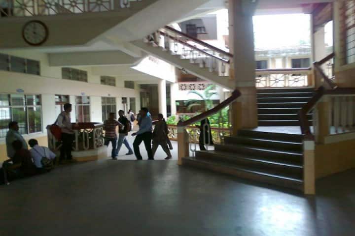 SDM Law College Mangalore campus in Mangalore, Karnataka, India — photo 1