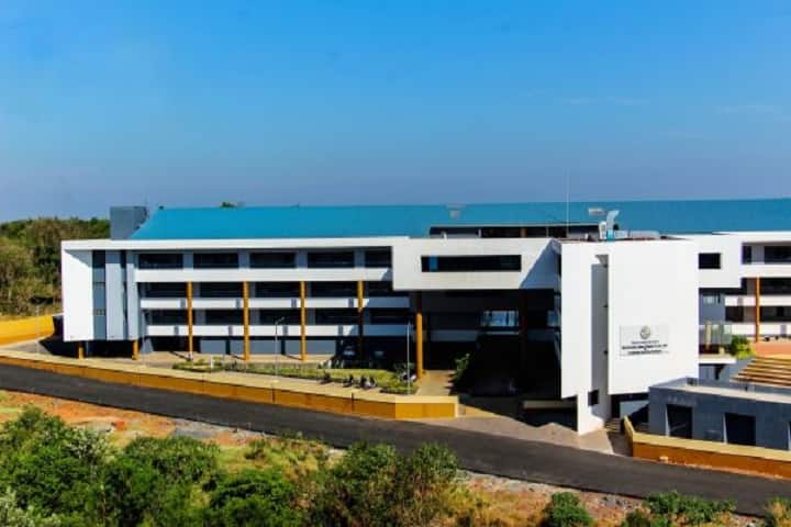Srinivassa Sinai Dempo College of Commerce and Economics campus in Panjim, Goa, India — photo 1