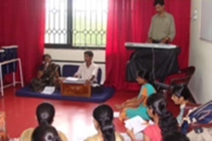Sant Sohirobanath Ambiye Government College of Arts and Commerce campus in Bardez, Goa, India — photo 2