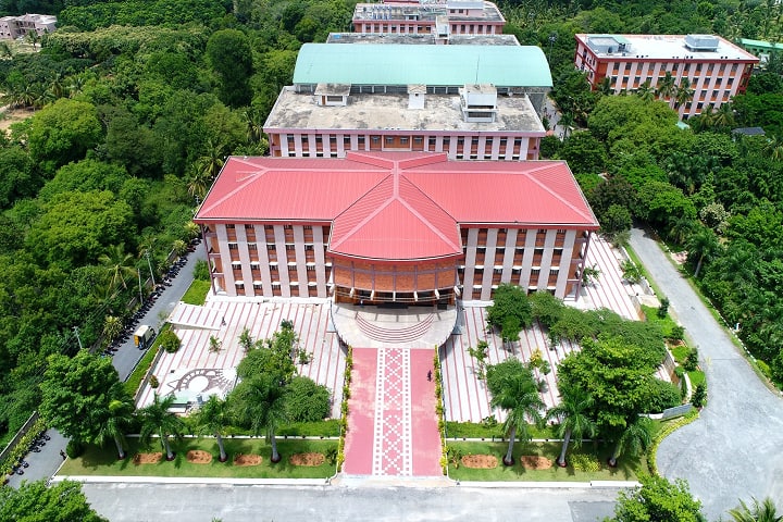 Christ University campus in Bangalore, Karnataka, India — photo 2