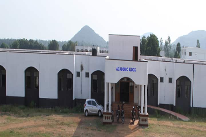 Tamil Nadu Physical Education and Sports University campus in Chennai, Tamil Nadu, India — photo 2