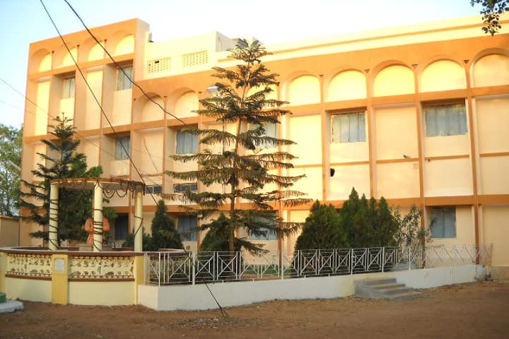 Vivekananda Satavarshiki Mahavidyalaya, Paschim Medinipur campus in Manikpara, West Bengal, India
