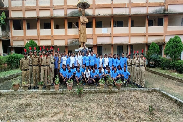 Vivekananda Satavarshiki Mahavidyalaya campus in Manikpara, West Bengal, India — photo 2