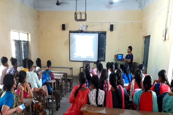 Vivekananda Satavarshiki Mahavidyalaya campus in Manikpara, West Bengal, India — photo 4