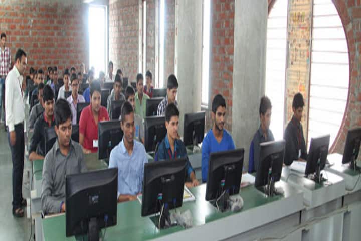 Ambaba Commerce College Maniba Institute of Business Management and Deviba Institute of Computer Application campus in Surat, Gujarat, India — photo 3