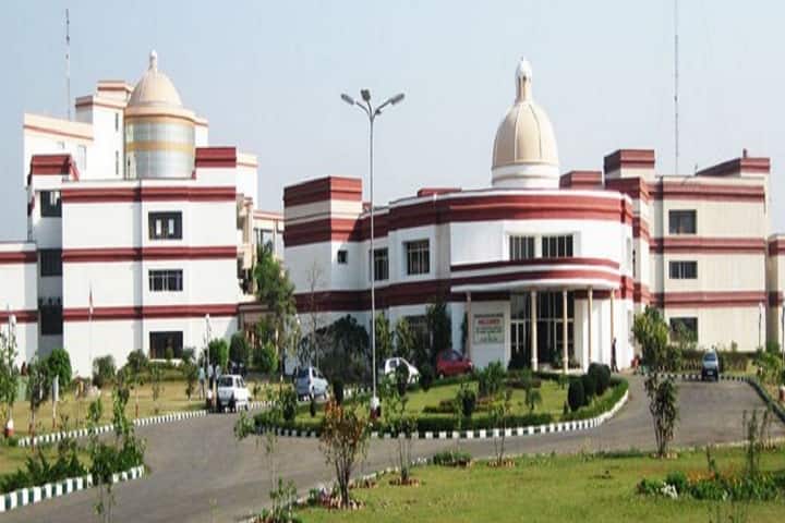 Swami Devi Dyal Institute of Pharmacy campus in Panchkula, Haryana, India — photo 1