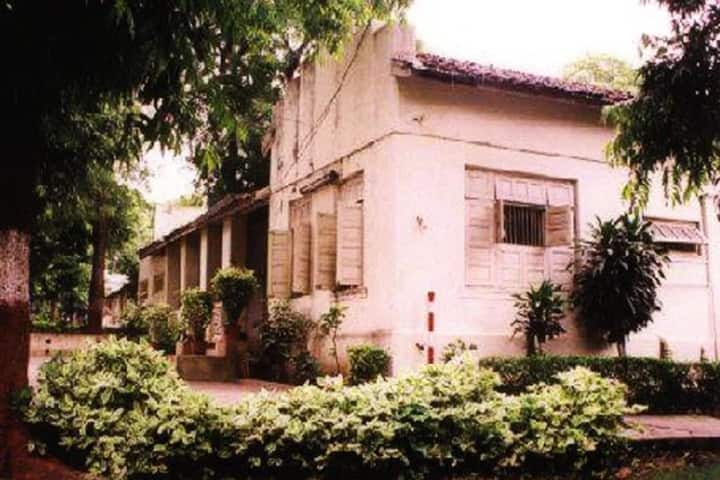 Nalini Arvind and TV Patel Arts College, Anand campus in Anand, Gujarat, India
