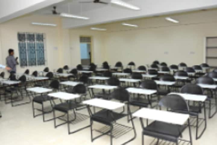 Tamil Nadu Teachers Education University campus in Chennai, Tamil Nadu, India — photo 2