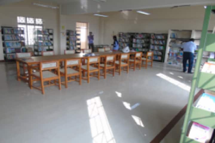 Tamil Nadu Teachers Education University campus in Chennai, Tamil Nadu, India — photo 4