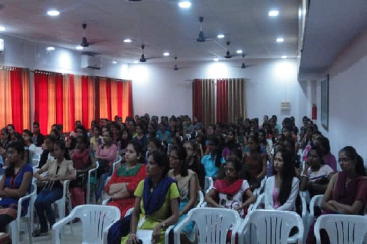 SM Patel College of Home Science campus in Anand, Gujarat, India — photo 3