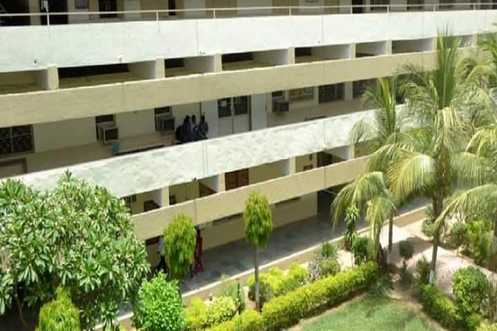 MB Patel Science College campus in Anand, Gujarat, India — photo 2