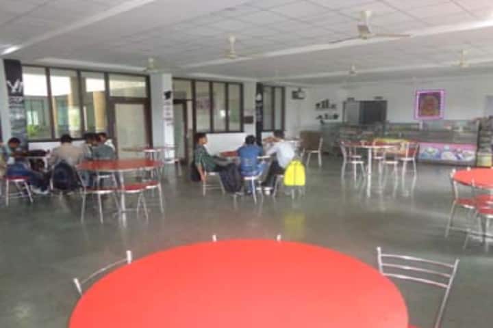 Tulsiramji Gaikwad-Patil College of Architecture campus in Nagpur, Maharashtra, India — photo 2