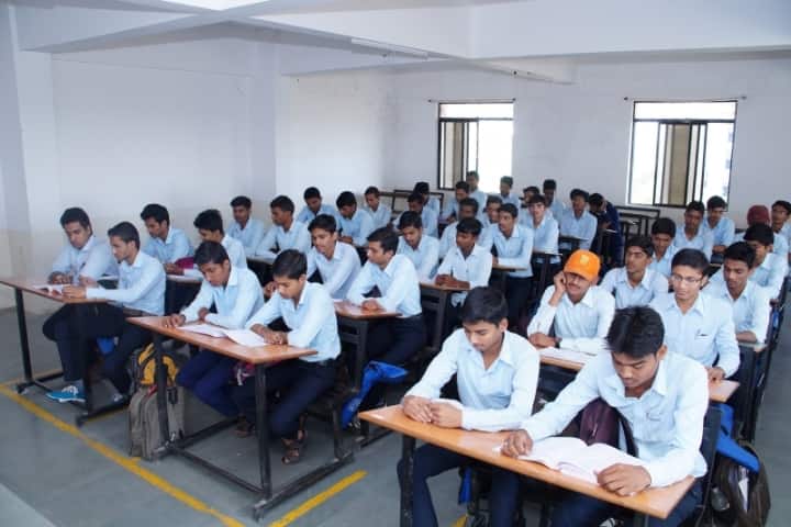 SND College of Engineering and Research Center campus in Nashik, Maharashtra, India — photo 3