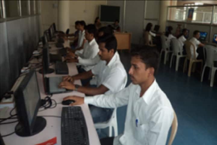 Nagnathappa Halge College of Engineering campus in Beed, Maharashtra, India — photo 3